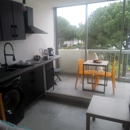 La Cachette 38 *